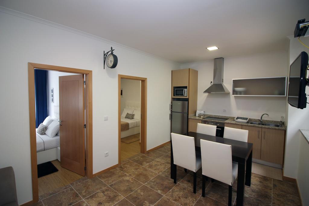Geresiana Apartamentos Bagian luar foto