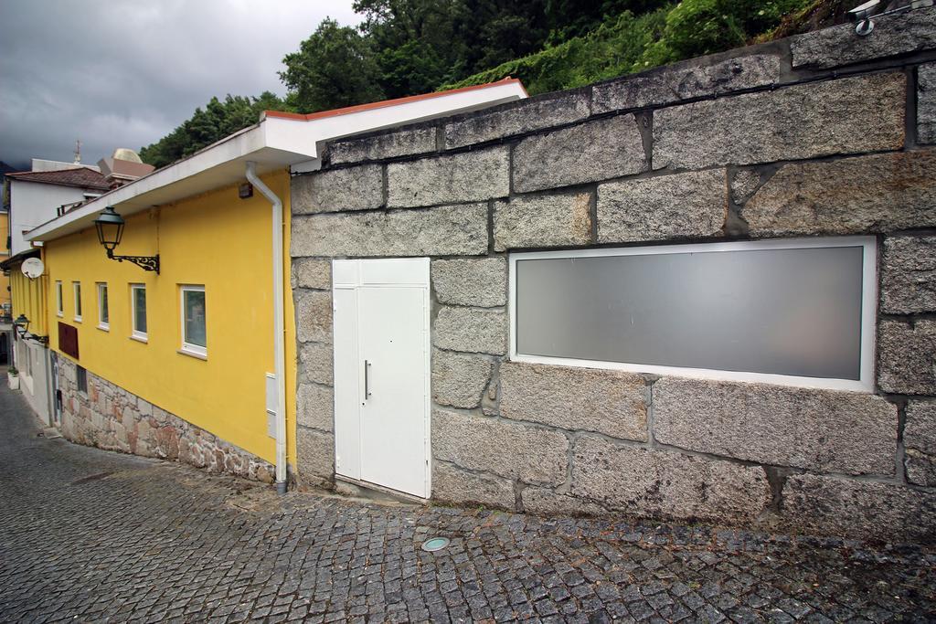 Geresiana Apartamentos Bagian luar foto