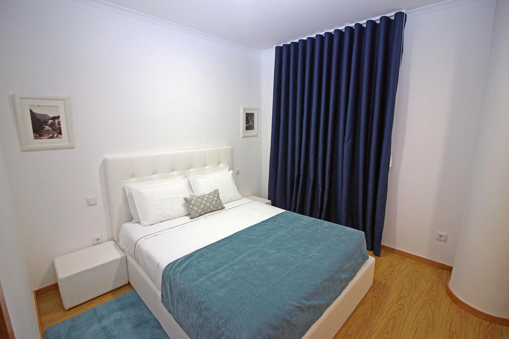 Geresiana Apartamentos Bagian luar foto